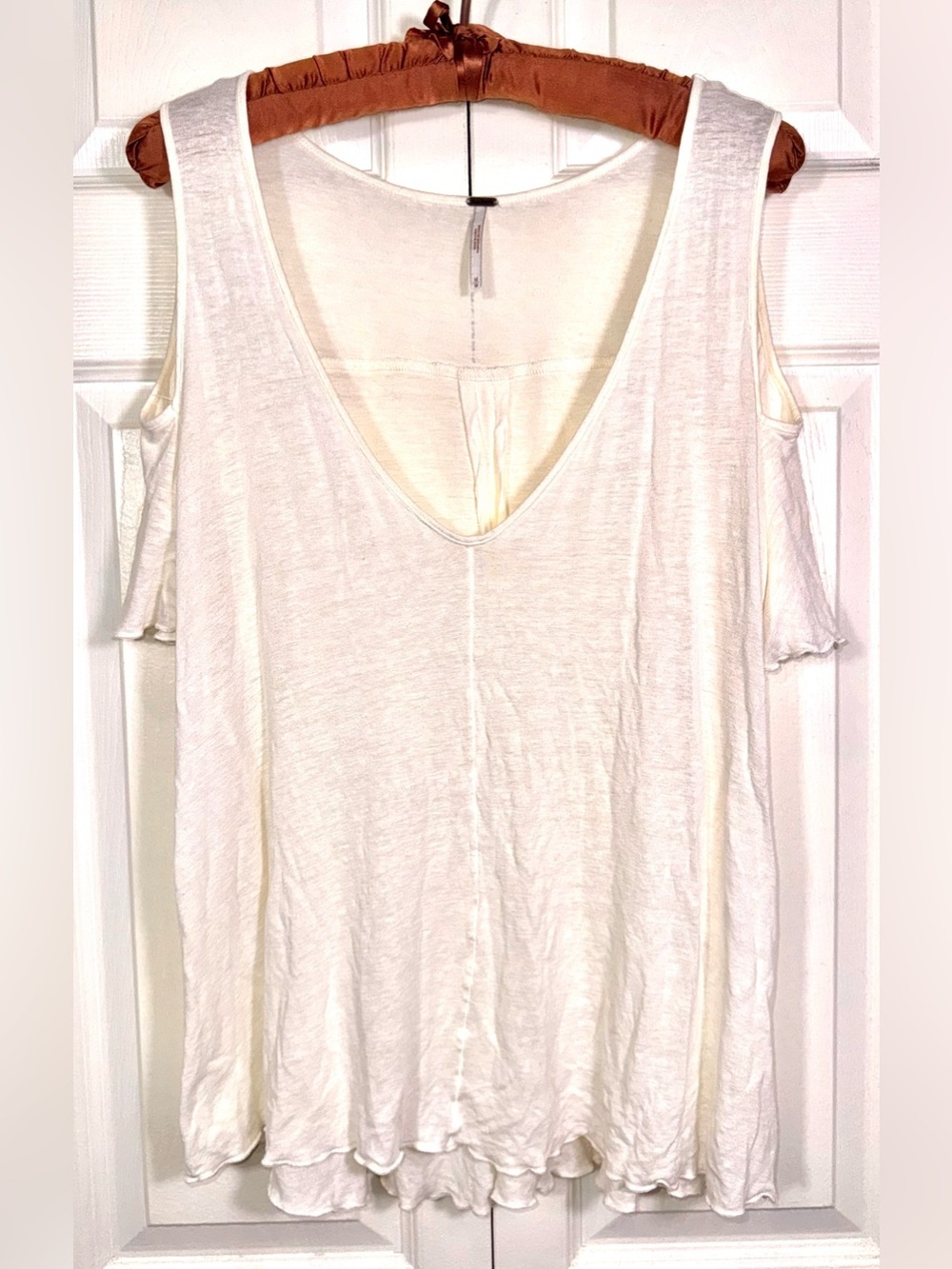 Free People Bittersweet Linen Blend Cold Shoulder Top size medium off white EUC